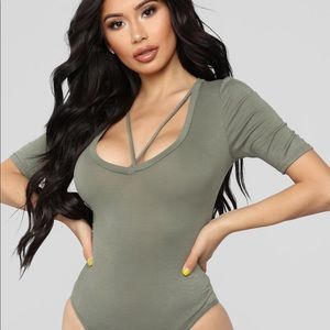 Drop the basic bodysuit olive